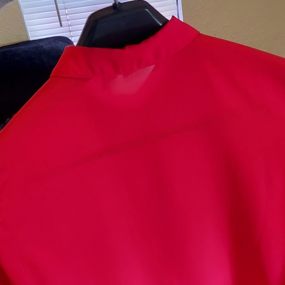 Top - Picture 2 of 3